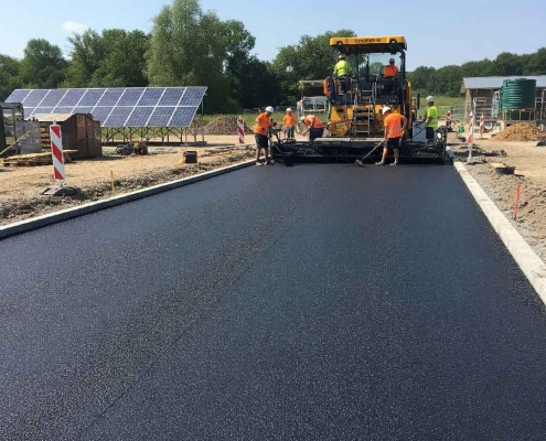 emulsion bitumen used in production of cold asphalt | قیر امولسیونی که در تولید آسفالت سرد استفاده شده | البيتومين المستحلب المستخدم في إنتاج الأسفلت البارد